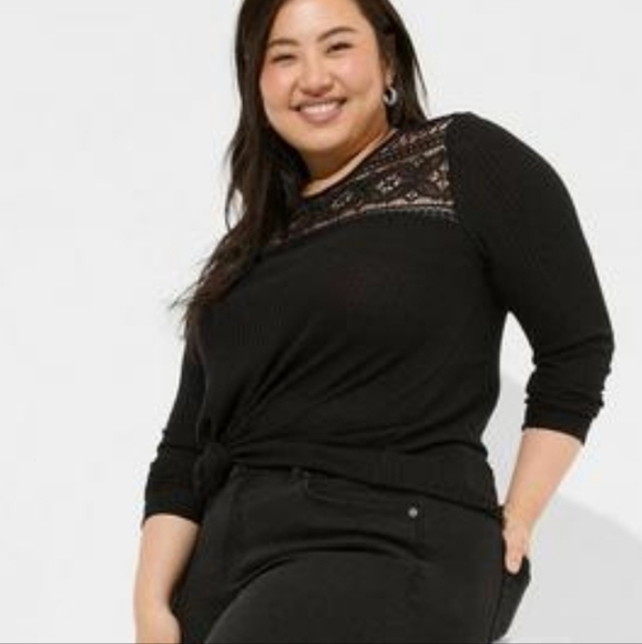 Torrid Black Waffle Knit Crochet Yoke Top Size 18 / 20 - Picture 2 of 10